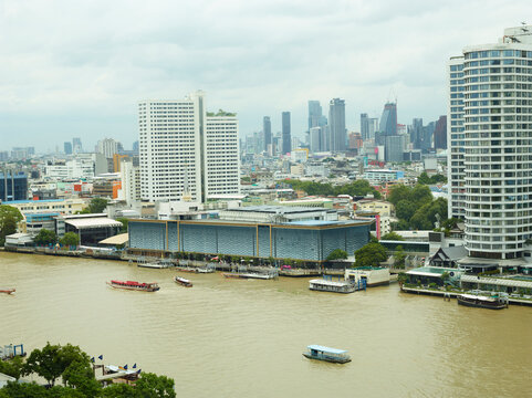 bangkok skyline with boats