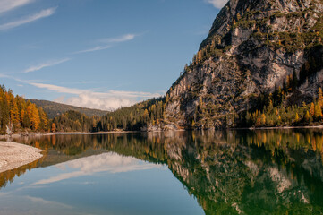 Pragser Wildsee (italienisch Lago di Braies) ist ein Bergsee im Pragser Tal in der Südtiroler Gemeinde Prags. Er liegt wenige Kilometer südlich des Hochpustertals zwischen Bruneck und Toblach 
