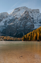 Pragser Wildsee (italienisch Lago di Braies) ist ein Bergsee im Pragser Tal in der Südtiroler Gemeinde Prags. Er liegt wenige Kilometer südlich des Hochpustertals zwischen Bruneck und Toblach 
