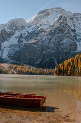 Pragser Wildsee (italienisch Lago di Braies) ist ein Bergsee im Pragser Tal in der Südtiroler Gemeinde Prags. Er liegt wenige Kilometer südlich des Hochpustertals zwischen Bruneck und Toblach 
