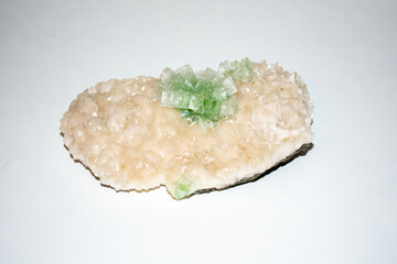 apofilita, filosilicatos, silicato, Cristaloterapia, minerales, mineral, Mineralogía, roca, rocas, piedra, piedras, geología, rugosa, cristalina, cristales, verde, blanco, 