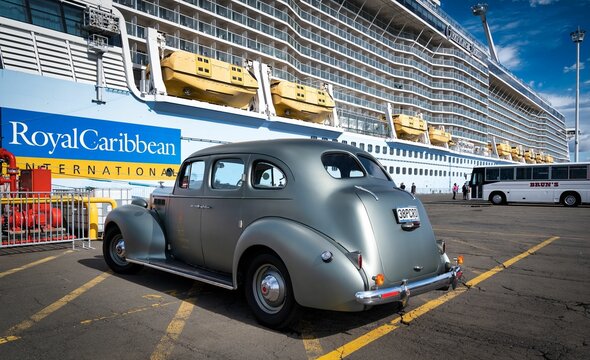 Vintage 1938 Packard Car at Cruise Dock