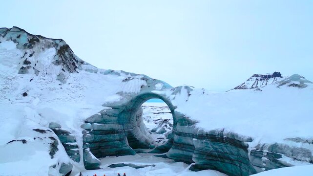 Katla ice caves - the ice ring 