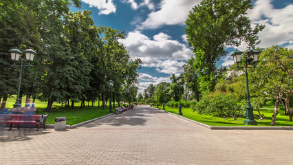 Obraz premium Fast run through the Alexander's garden timelapse hyperlapse. Moscow Kremlin, Russia