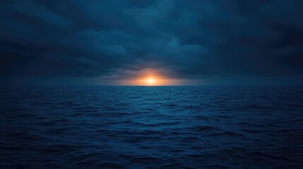 Obraz premium Dark sky idea. A serene ocean view during twilight with dark clouds and a glowing horizon.