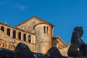 santillana del mar colegiata medieval building