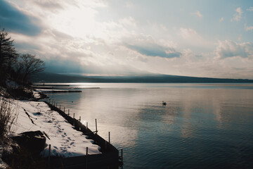 Obraz premium 山中湖と富士山の夕日
