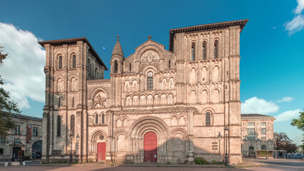 Fototapeta premium Eglise Abbatiale Sainte-Croix timelapse hyperlapse in Bordeaux, France, Romanesque Catholic church