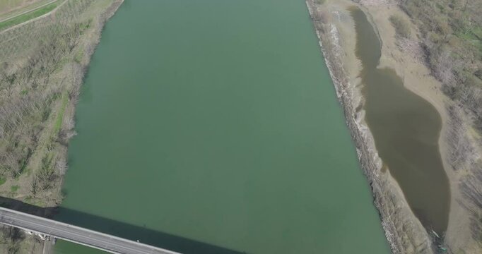 Fiume Po tra Emilia e Lombardia