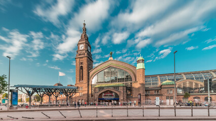Naklejka premium Entrance to Hamburg Hauptbahnhof timelapse hyperlapse, the main railway station, Germany.
