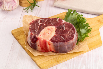 Raw beef ossobuco for roast