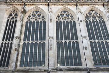 Hautes fenêtres de la cathédrale à Amiens. France