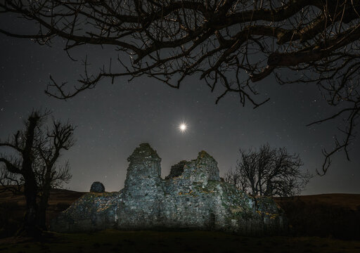 Planet Venus over Pendragon Castle