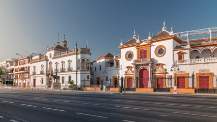 Fototapeta premium Plaza de Toros de la Real Maestranza de Caballeria de Sevilla timelapse hyperlapse