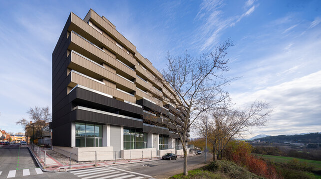 Sustainable urban building with eco-friendly design