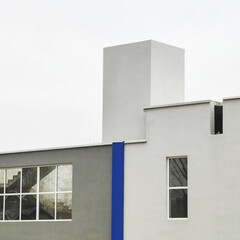 Modern Simplicity – Architectural Harmony in White, Gray & Blue