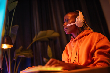 Woman participating in cyber sport competition