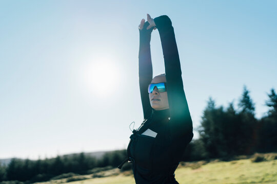 Stretching in Scenic Light