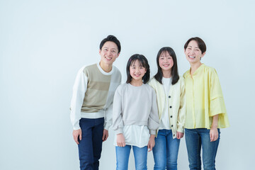 Obraz premium 家族 親子 ファミリー 姉妹 ポートレート