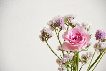 ピンクと紫の花束