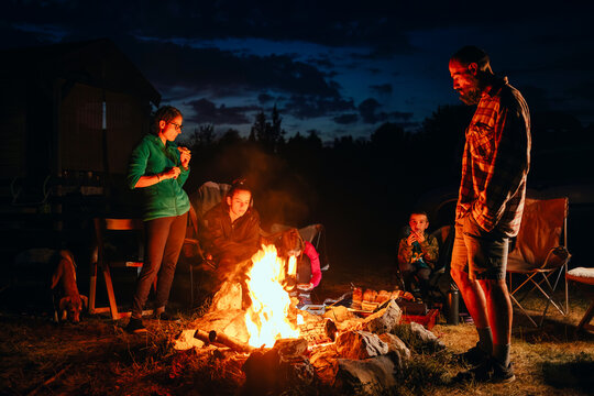 Family Renting a Remote Home 