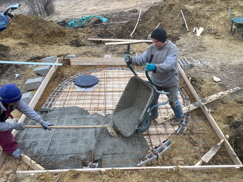 Building a septic tank.