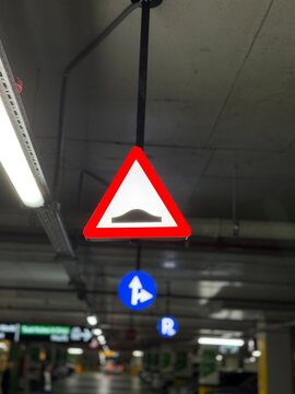 &ldquo;Bumpy road sign&rdquo; traffic sign in parking garage