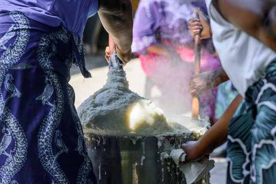 Women Cooking Nshima