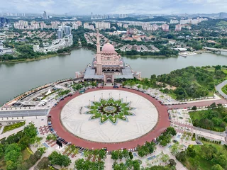 Selbstklebende Fototapeten Aerial view of Putra square and pink mosque in Putrajaya, Kuala Lumpur, Malaysia © Tetiana