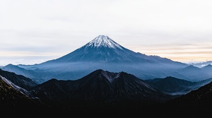 Fototapeta premium Majestic Snow Capped Mountain Peak Panorama