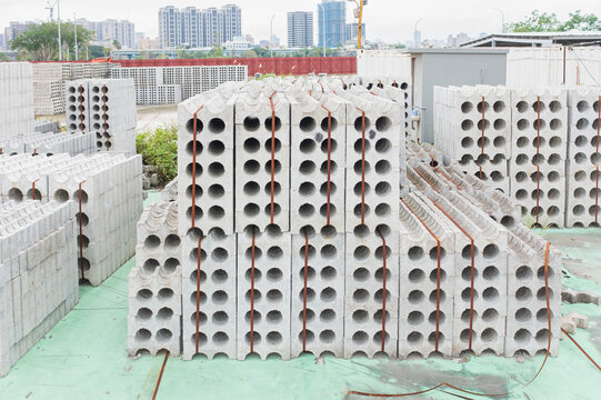 Industrial Concrete Hollow Blocks Construction Material Storage 