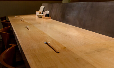 飲食店のカウンター席、鮨店、寿司屋、和食店