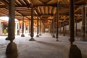 Hall with wooden columns in Juma Mosque