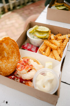  Lobster roll in Maine 