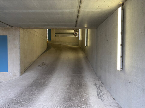 slope into parking garage