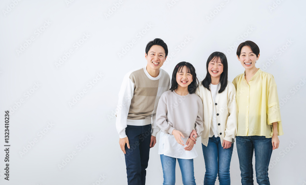 Aufkleber 笑顔で並ぶ女の子の家族（切り抜き背景透過pngも販売しております。↓作成者リンクから「png」で検索してください）