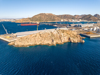 Faro Isla de Escombreras en Cartagena, Murcia, España