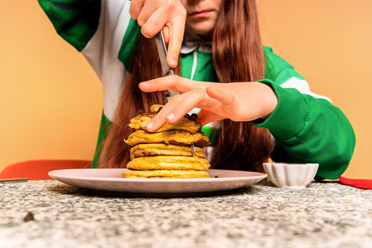 Cutting a Stack of Pancakes