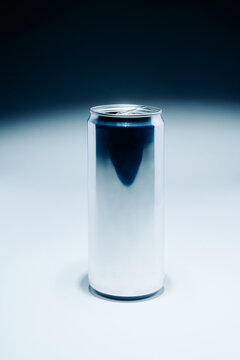  Minimalist Aluminum Can with Reflective Surface