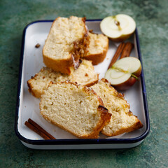Apple loaf cake with streusel