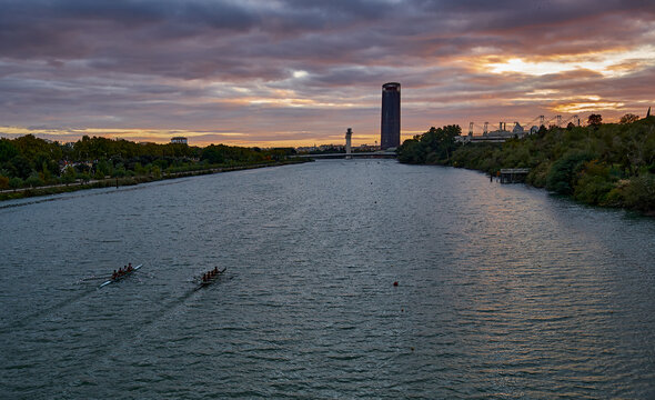 rio, remo , puesta de sol