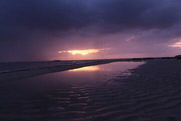 Coucher de soleil sur le bassin d'arcachon , gironde