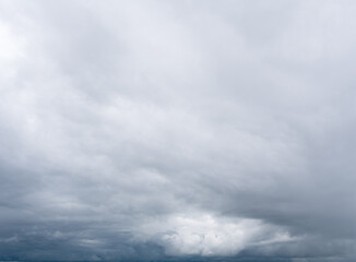nuages gris