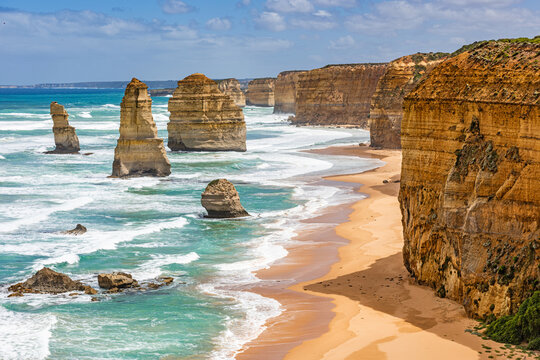 The Twelve Apostles, Port Campbell National Park, Great Ocean Road, Victoria, Australia