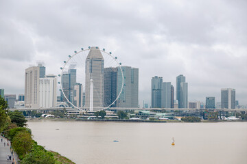 Fototapeta premium Singapore flyer from the river