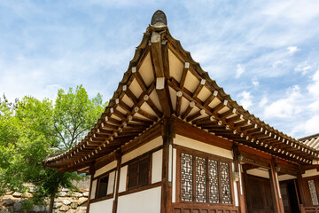 Fototapeta premium Traditional Korean Architectural Style Hanok Housing Landscape