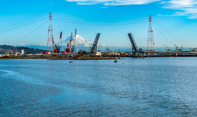 Fototapeta premium Peak And Cranes 2