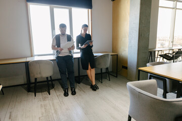 office workers doing brainstorming