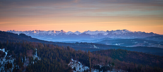 Tatry, panorama, zachód, zmierzch, góry, Beskidy, Rysianka - widok na panoramę Tatr  © filozofgrecki