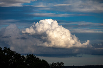 Dramatic sky in an iconic and idyllic formation